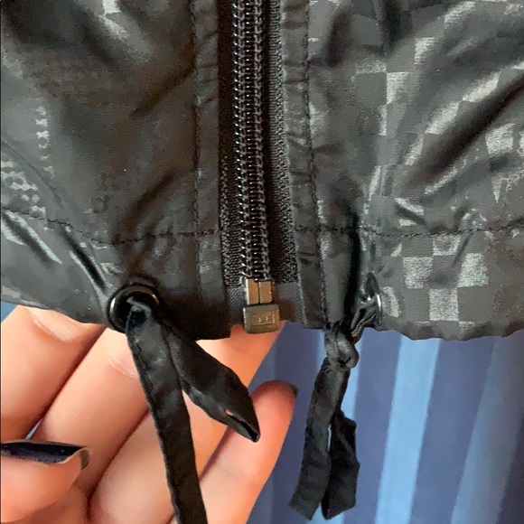 Volcom Running Jacket - Picture 3 of 7